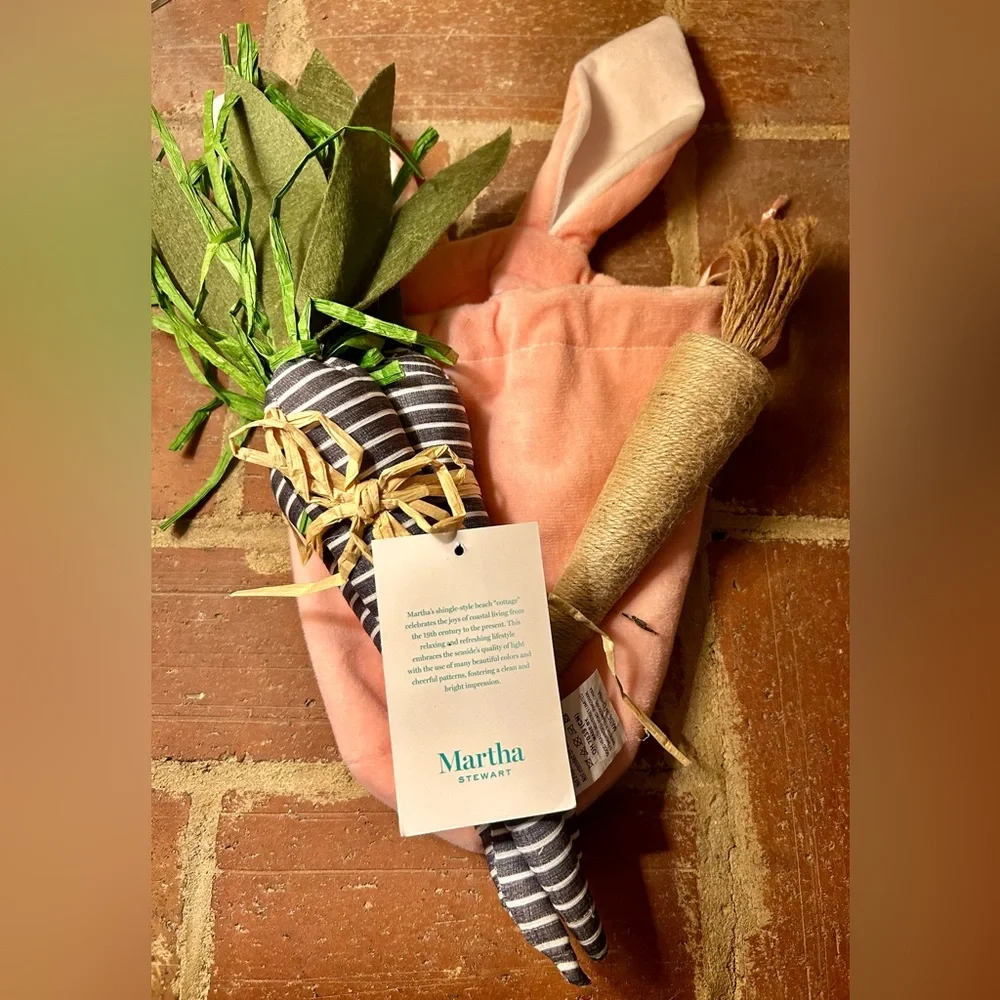Martha Stewart Home Assorted Carrot Easter Decorations
